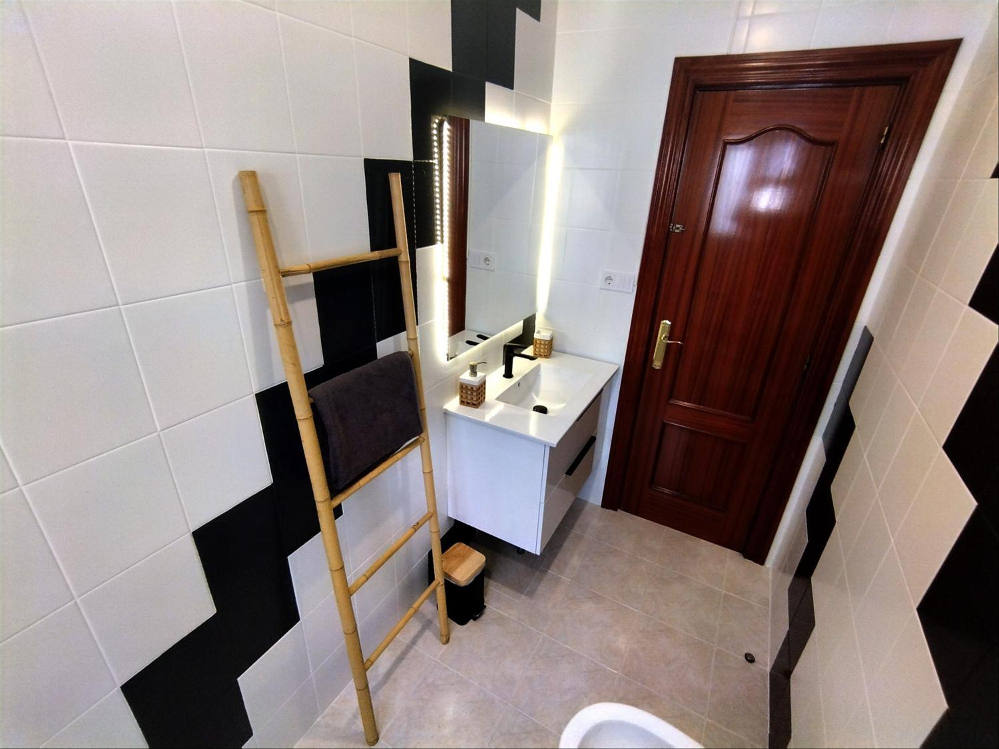 Habitaciones En Apartamento Compartido W Host Alicante Exterior photo