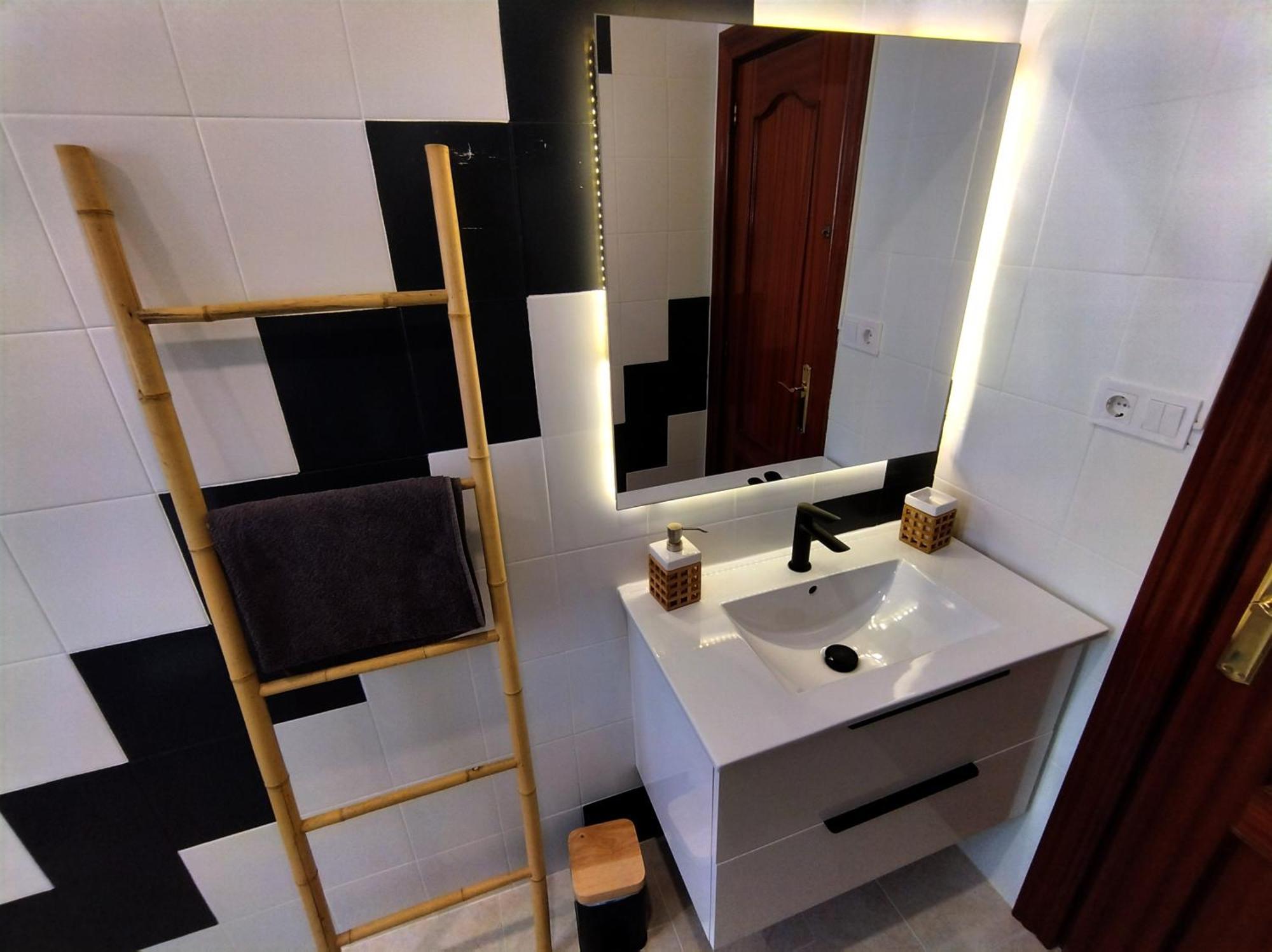 Habitaciones En Apartamento Compartido W Host Alicante Exterior photo