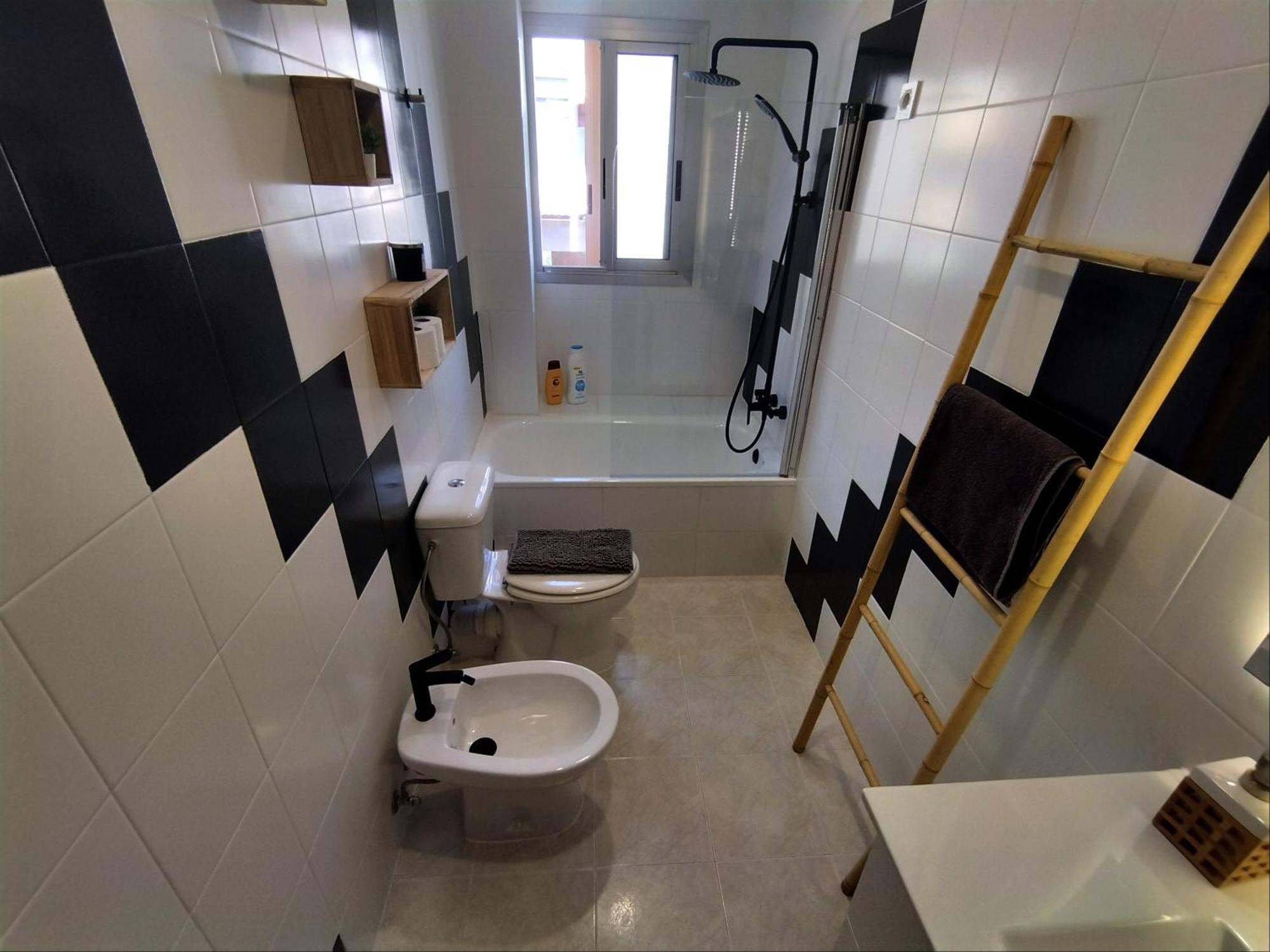 Habitaciones En Apartamento Compartido W Host Alicante Exterior photo